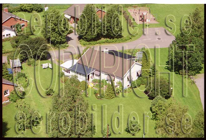 FFF 98-8905, #35. FFF 98-8905_0035 (Uppges vid kontakt med Svenska Aero-Bilder AB)